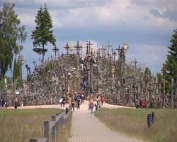 Today, there are almost as many as 100,000 crosses Today, there are almost as many as 100,000 crosses present on the hill! Bronze, wooden and almost any other metal is used here. Visitors can even plac